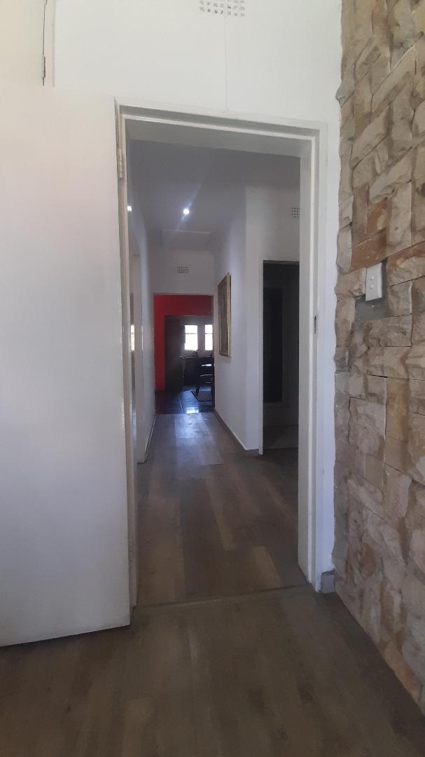 5 Bedroom Property for Sale in Moffat View Gauteng