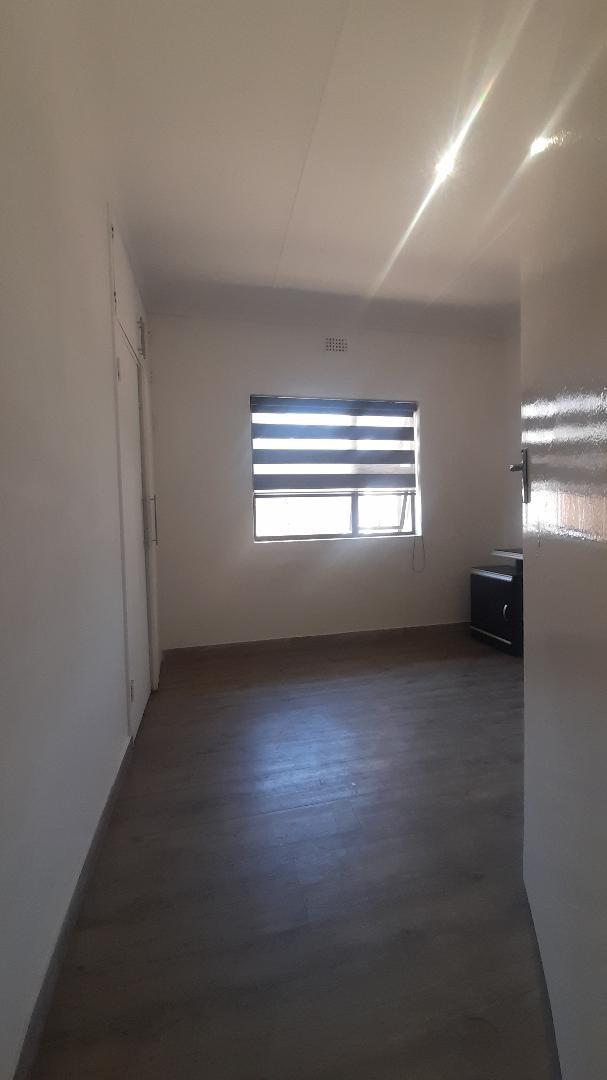 5 Bedroom Property for Sale in Moffat View Gauteng