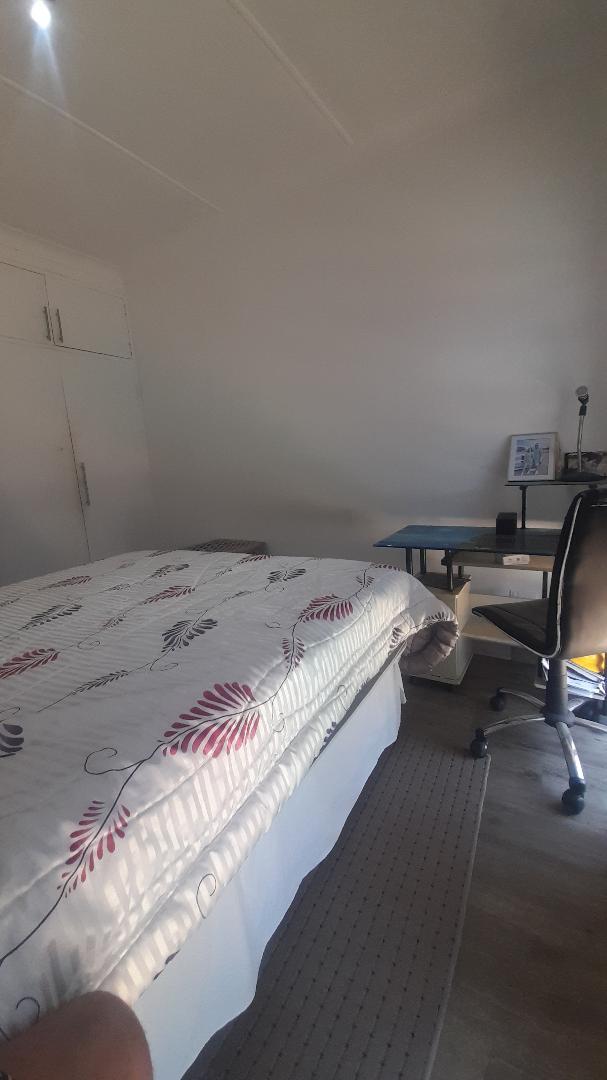 5 Bedroom Property for Sale in Moffat View Gauteng