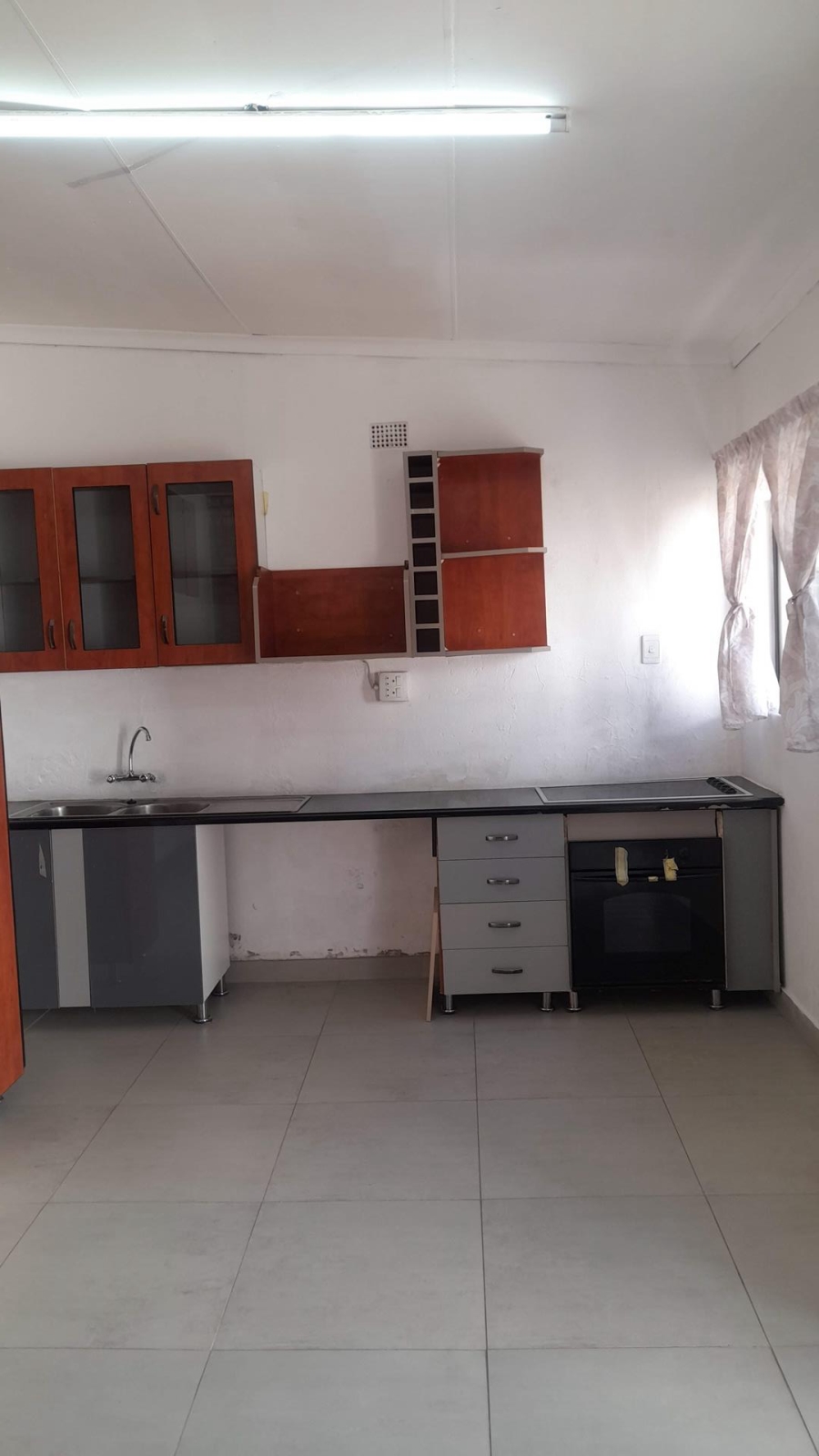 5 Bedroom Property for Sale in Moffat View Gauteng
