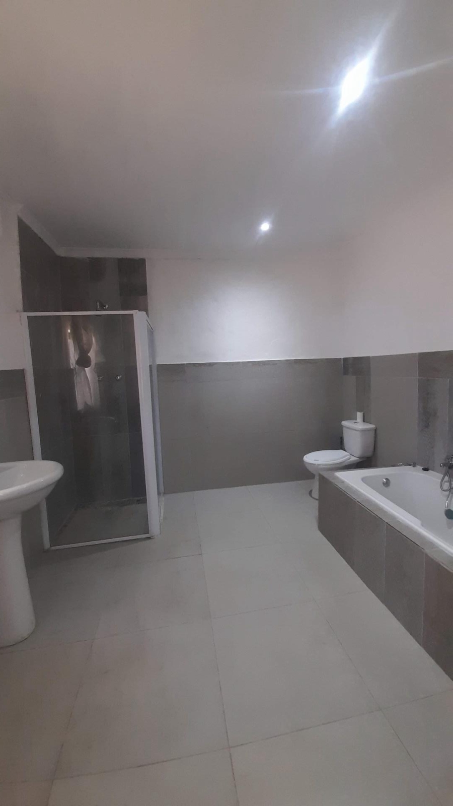 5 Bedroom Property for Sale in Moffat View Gauteng
