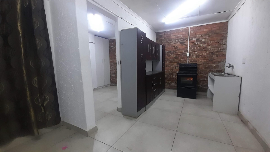 5 Bedroom Property for Sale in Moffat View Gauteng