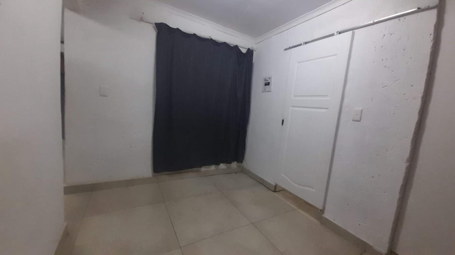 5 Bedroom Property for Sale in Moffat View Gauteng