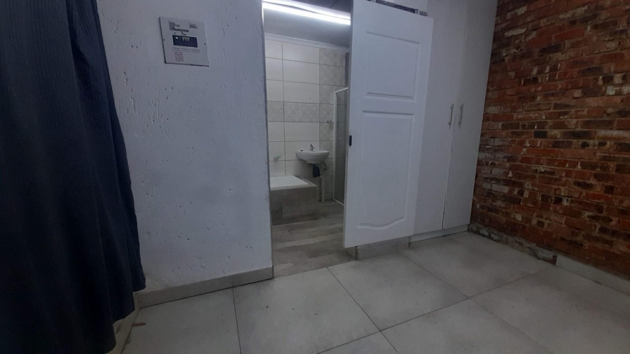 5 Bedroom Property for Sale in Moffat View Gauteng