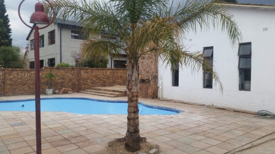 5 Bedroom Property for Sale in Moffat View Gauteng
