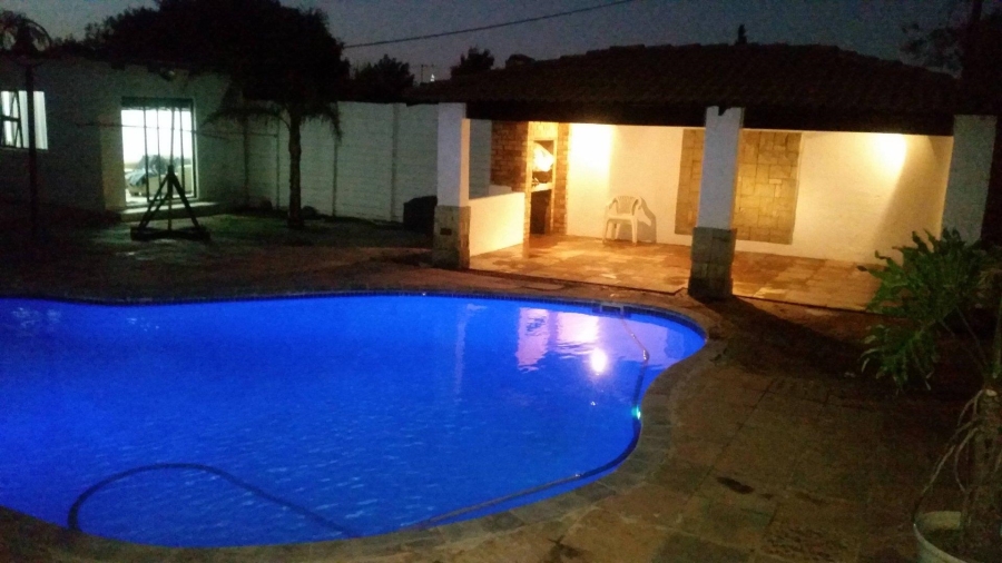 5 Bedroom Property for Sale in Moffat View Gauteng