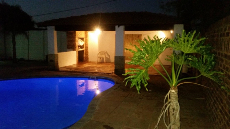 5 Bedroom Property for Sale in Moffat View Gauteng