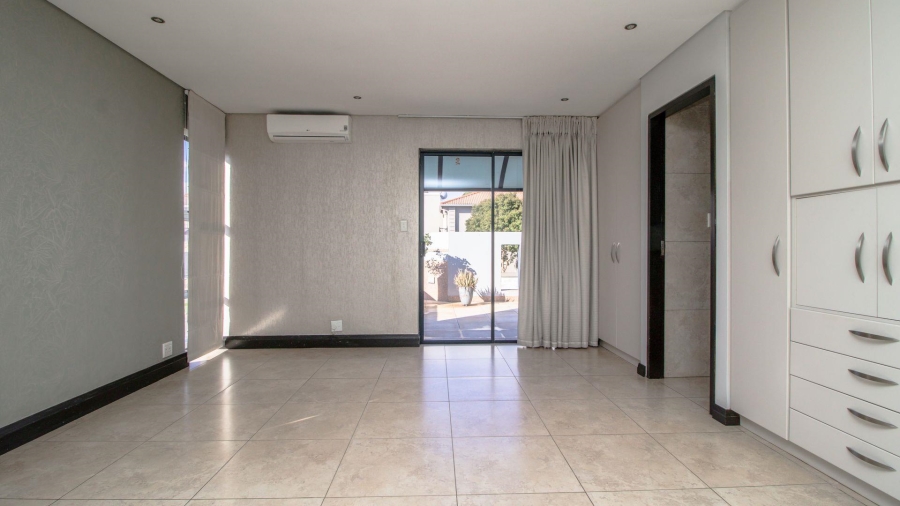 4 Bedroom Property for Sale in Ebotse Golf Estate Gauteng