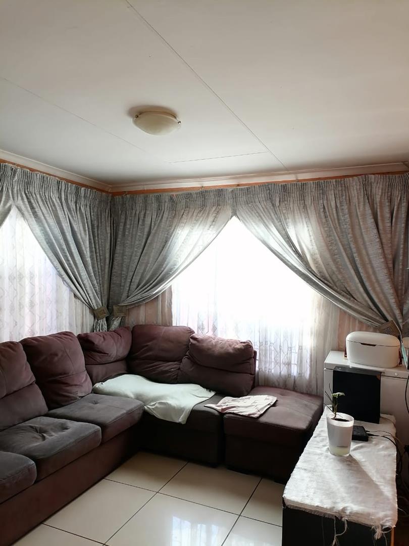 2 Bedroom Property for Sale in Soshanguve VV Gauteng
