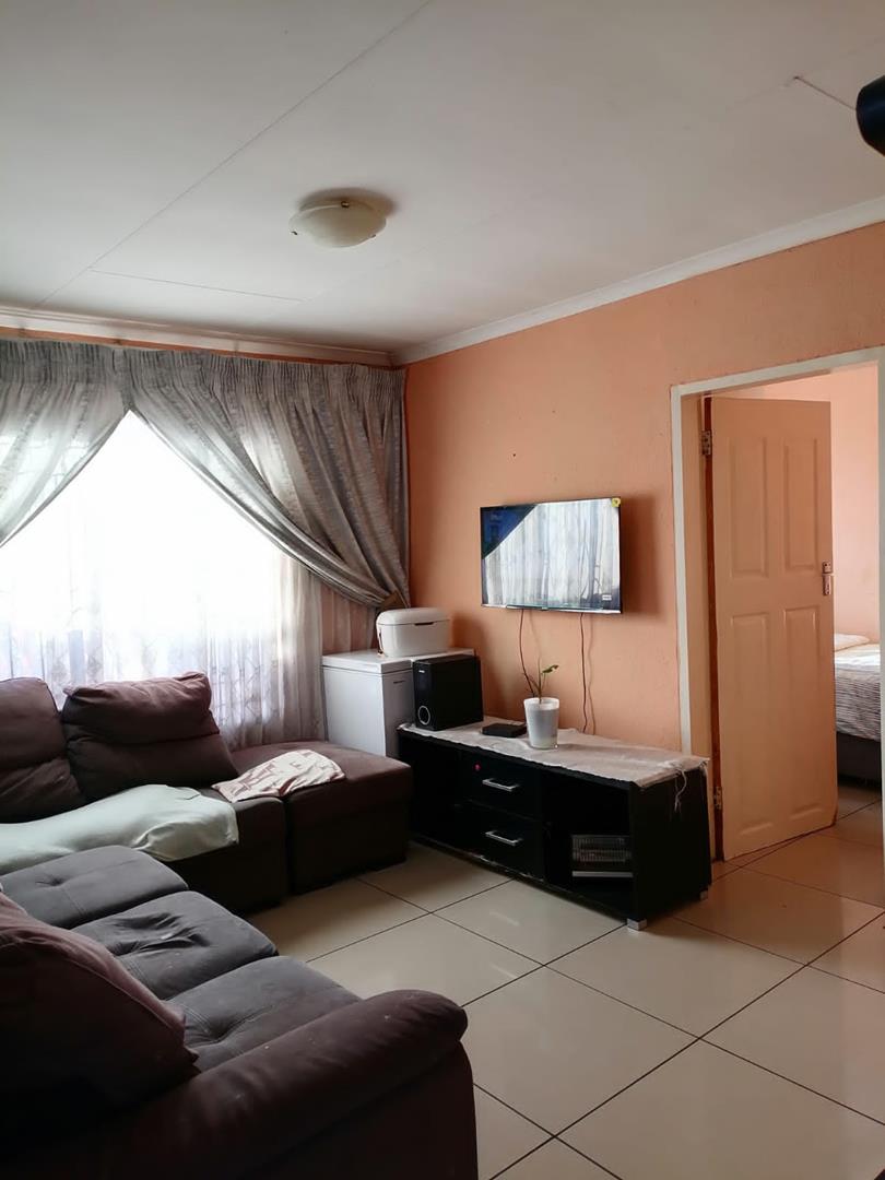 2 Bedroom Property for Sale in Soshanguve VV Gauteng