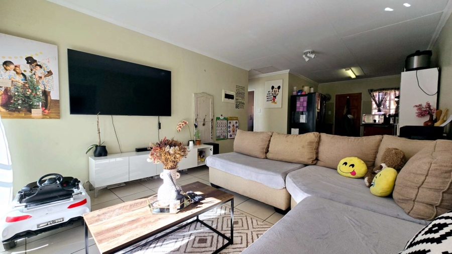 2 Bedroom Property for Sale in Equestria Gauteng