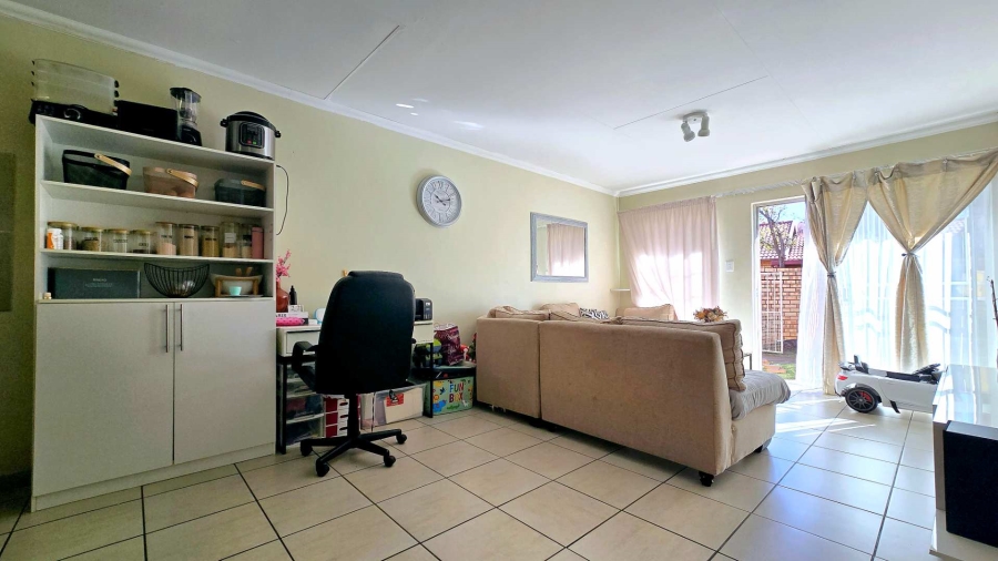 2 Bedroom Property for Sale in Equestria Gauteng