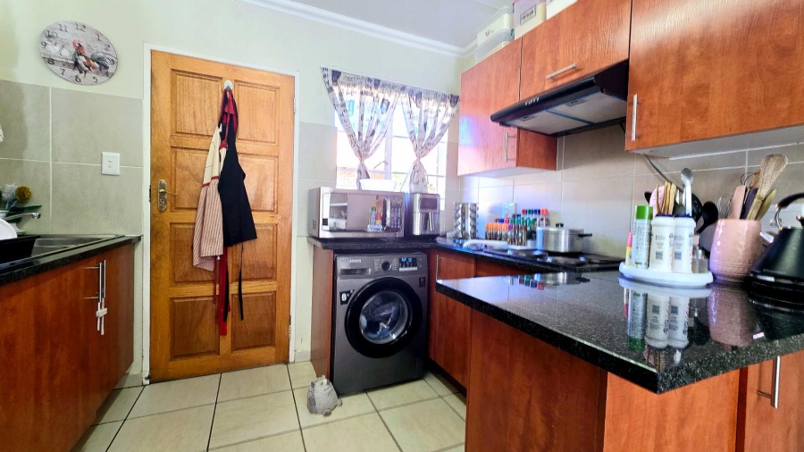2 Bedroom Property for Sale in Equestria Gauteng