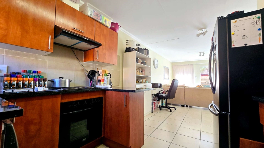 2 Bedroom Property for Sale in Equestria Gauteng