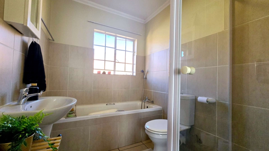 2 Bedroom Property for Sale in Equestria Gauteng