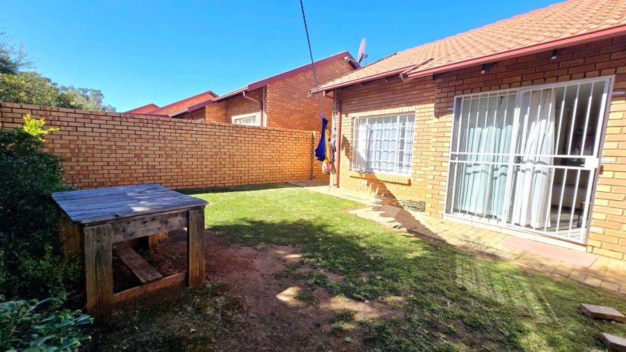 2 Bedroom Property for Sale in Equestria Gauteng