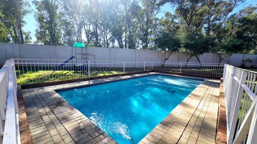 2 Bedroom Property for Sale in Equestria Gauteng