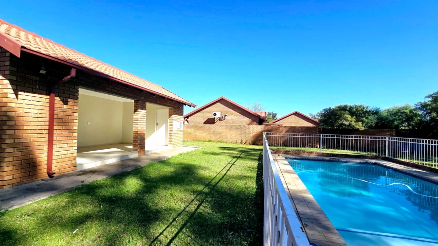 2 Bedroom Property for Sale in Equestria Gauteng
