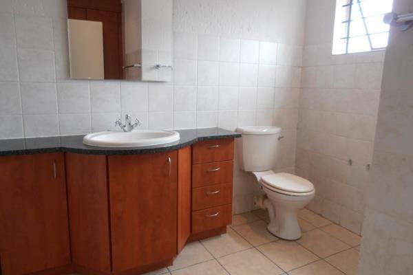 2 Bedroom Property for Sale in Cresta Gauteng
