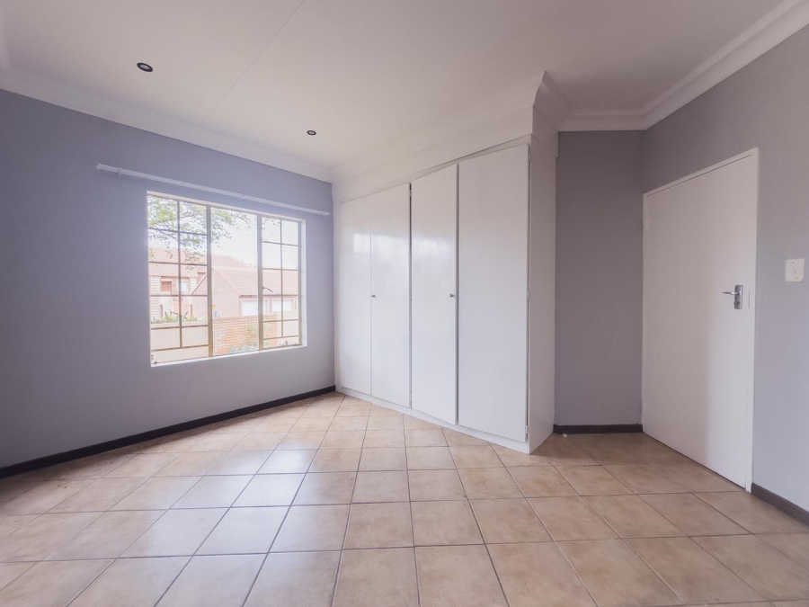 3 Bedroom Property for Sale in Mooikloof Ridge Gauteng