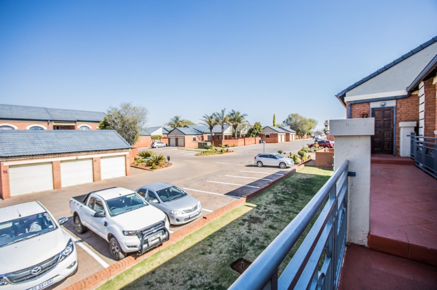 2 Bedroom Property for Sale in Mooikloof Ridge Gauteng