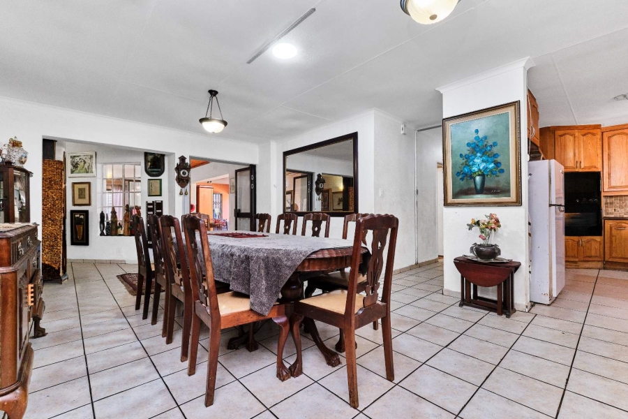 4 Bedroom Property for Sale in Little Falls Gauteng