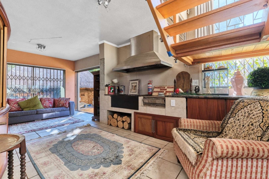 4 Bedroom Property for Sale in Little Falls Gauteng