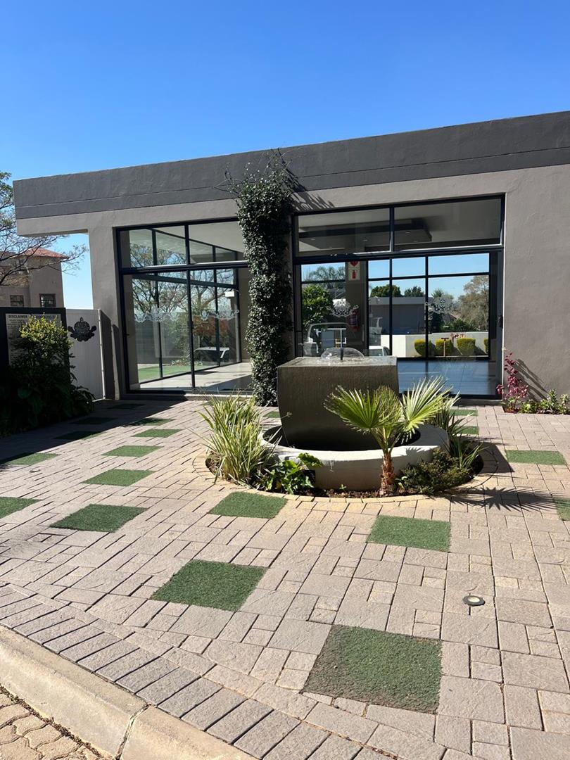 To Let 2 Bedroom Property for Rent in North Riding Gauteng