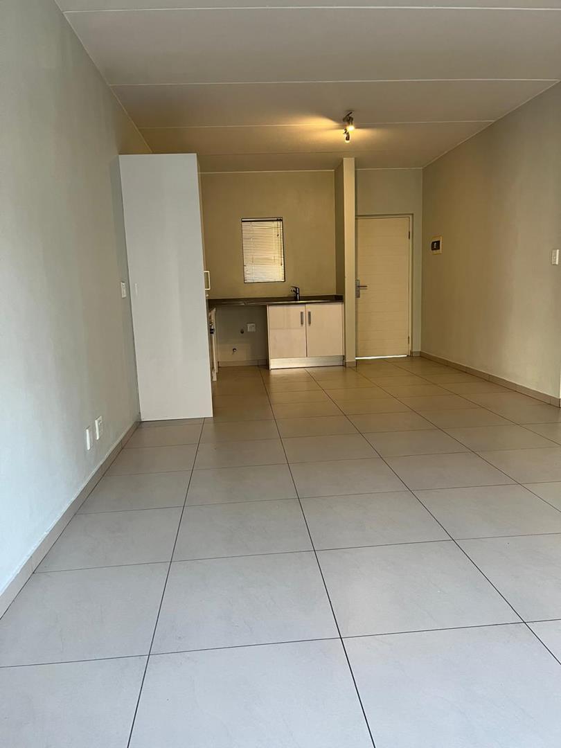 To Let 2 Bedroom Property for Rent in North Riding Gauteng