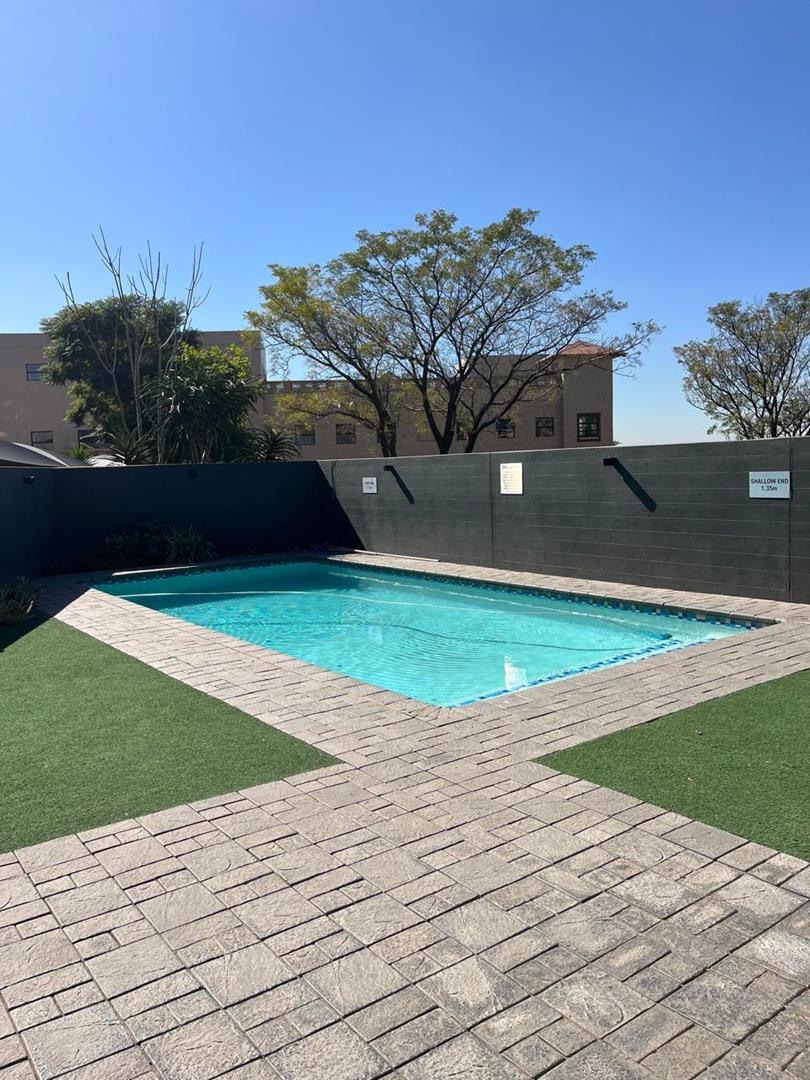 To Let 2 Bedroom Property for Rent in North Riding Gauteng