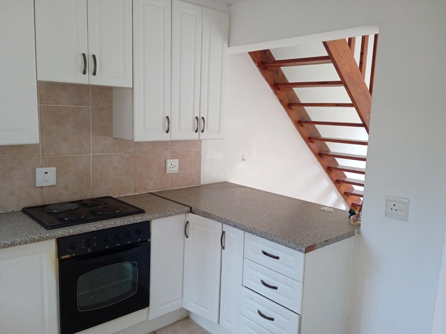 To Let 2 Bedroom Property for Rent in Noordwyk Gauteng