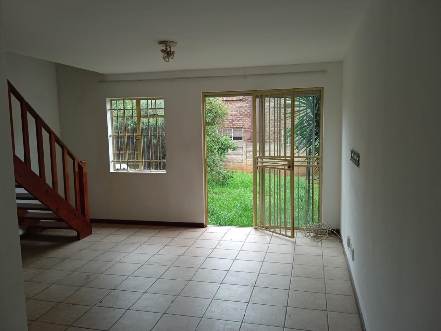 To Let 2 Bedroom Property for Rent in Noordwyk Gauteng