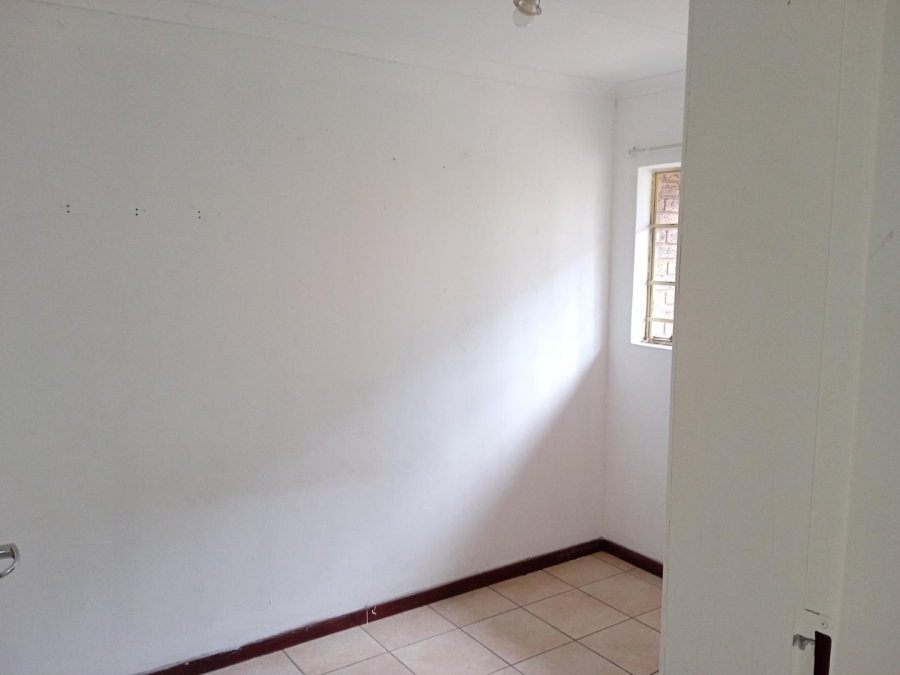 To Let 2 Bedroom Property for Rent in Noordwyk Gauteng
