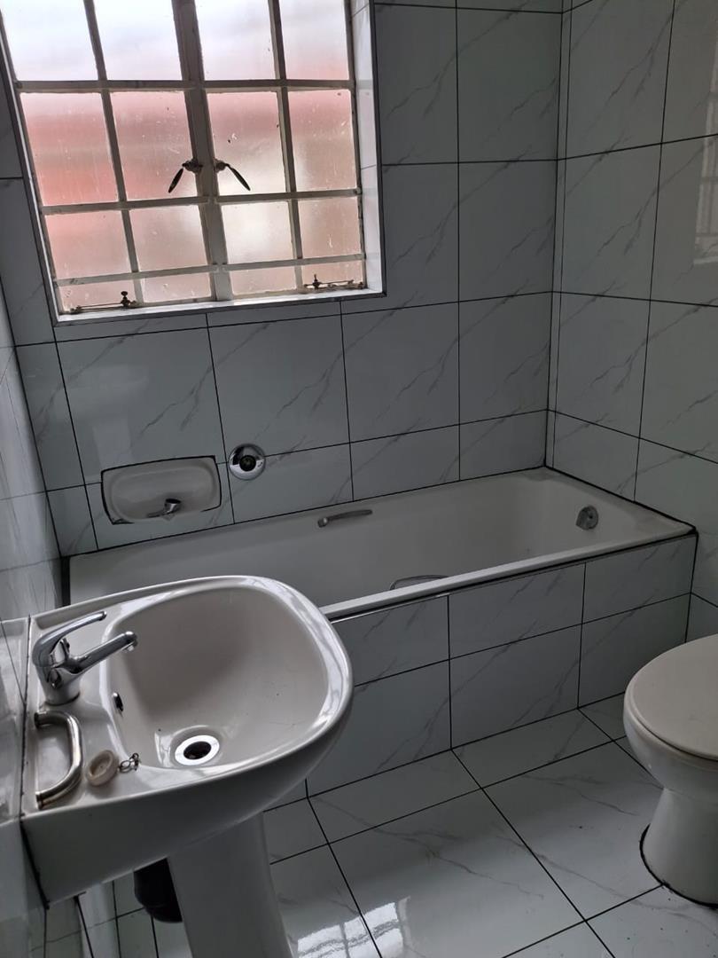 2 Bedroom Property for Sale in Regents Park Gauteng