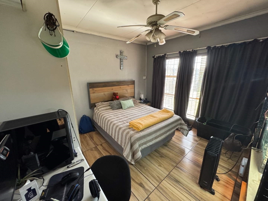 4 Bedroom Property for Sale in Verwoerdpark Gauteng