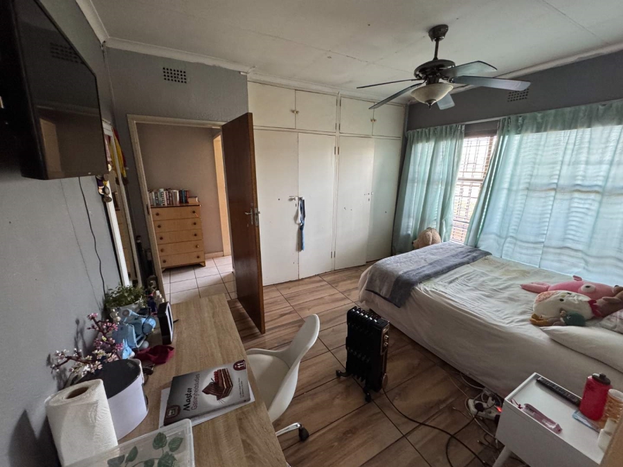 4 Bedroom Property for Sale in Verwoerdpark Gauteng