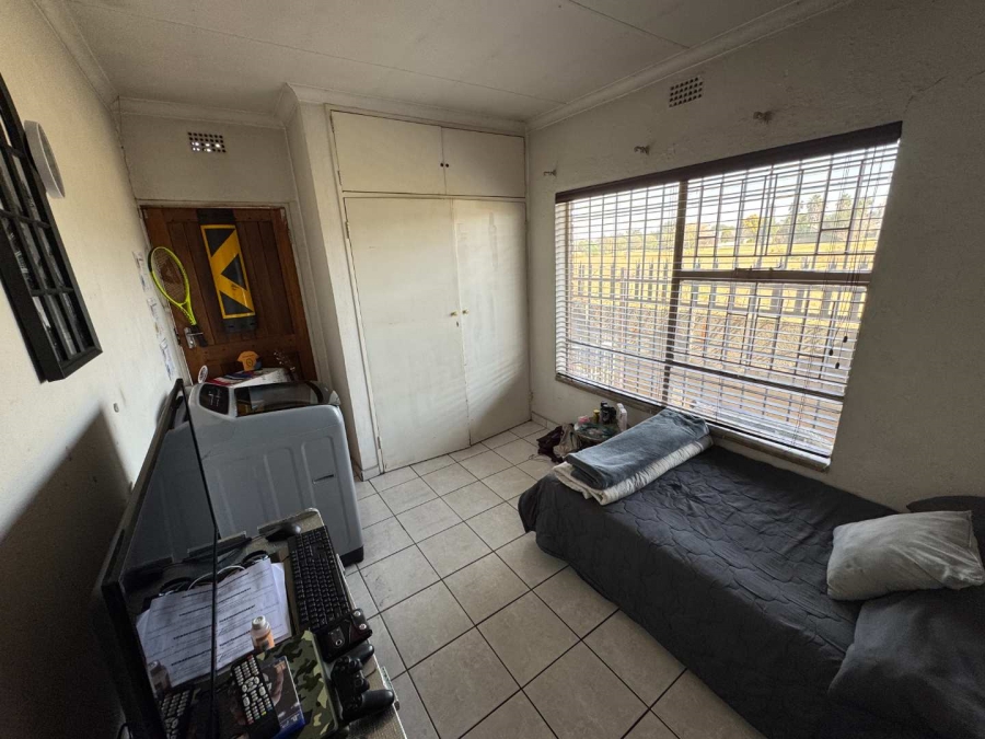 4 Bedroom Property for Sale in Verwoerdpark Gauteng
