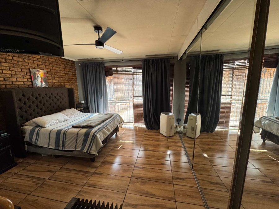 4 Bedroom Property for Sale in Verwoerdpark Gauteng