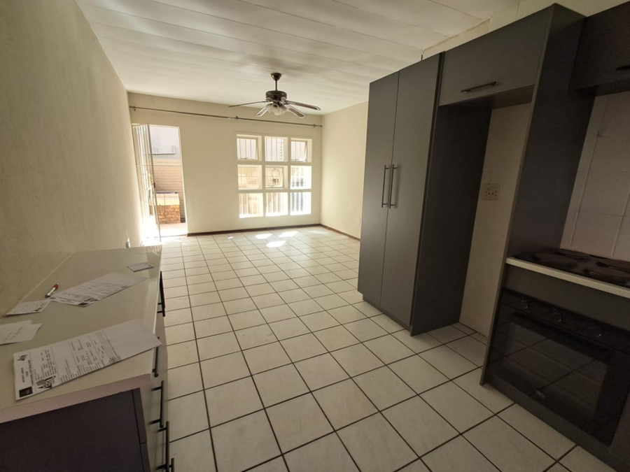 2 Bedroom Property for Sale in New Redruth Gauteng