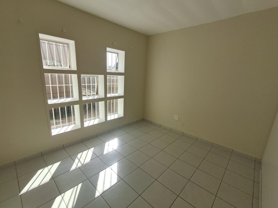 2 Bedroom Property for Sale in New Redruth Gauteng