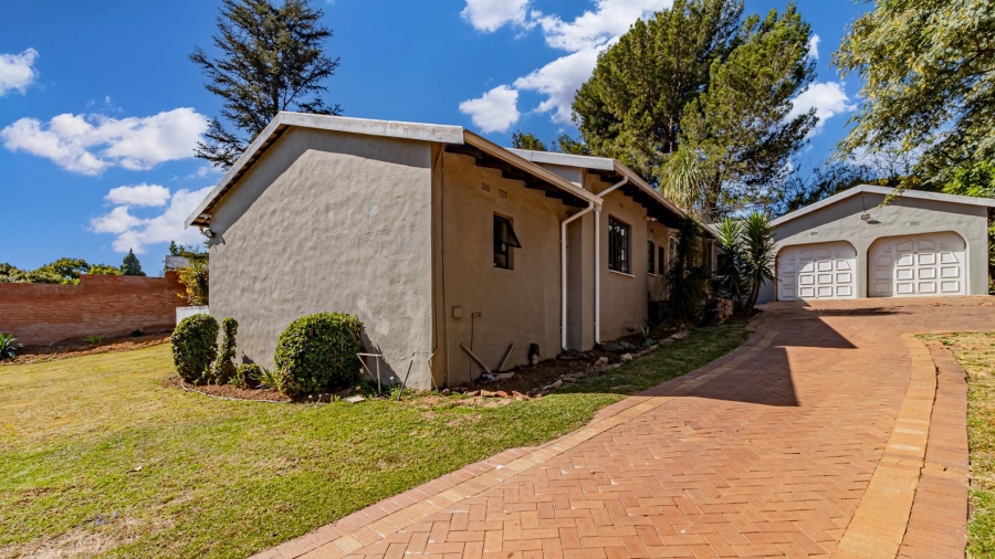 4 Bedroom Property for Sale in Bryanston Gauteng