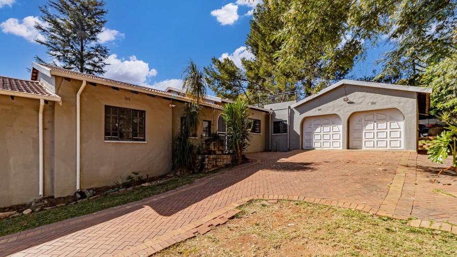 4 Bedroom Property for Sale in Bryanston Gauteng