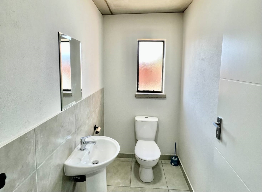 To Let commercial Property for Rent in Halfway House Gauteng