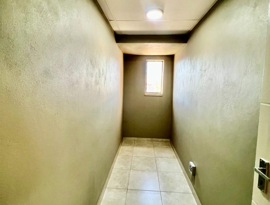 To Let commercial Property for Rent in Halfway House Gauteng