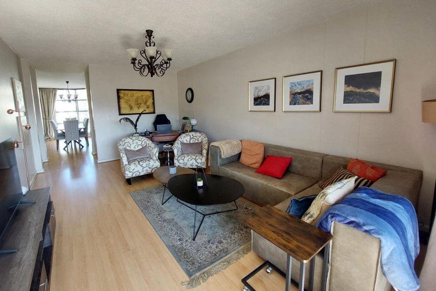 To Let 3 Bedroom Property for Rent in Sandhurst Gauteng