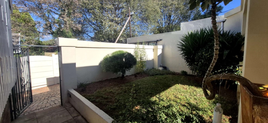 To Let 3 Bedroom Property for Rent in Blairgowrie Gauteng