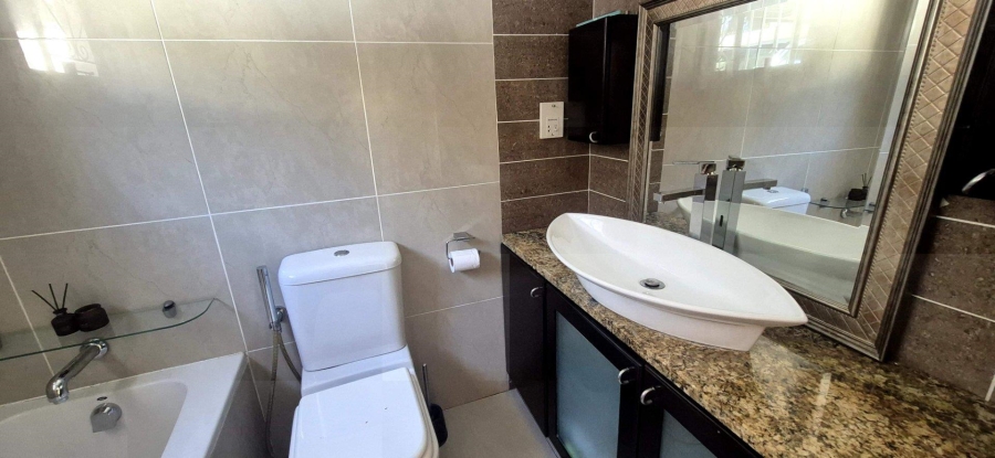 To Let 3 Bedroom Property for Rent in Blairgowrie Gauteng