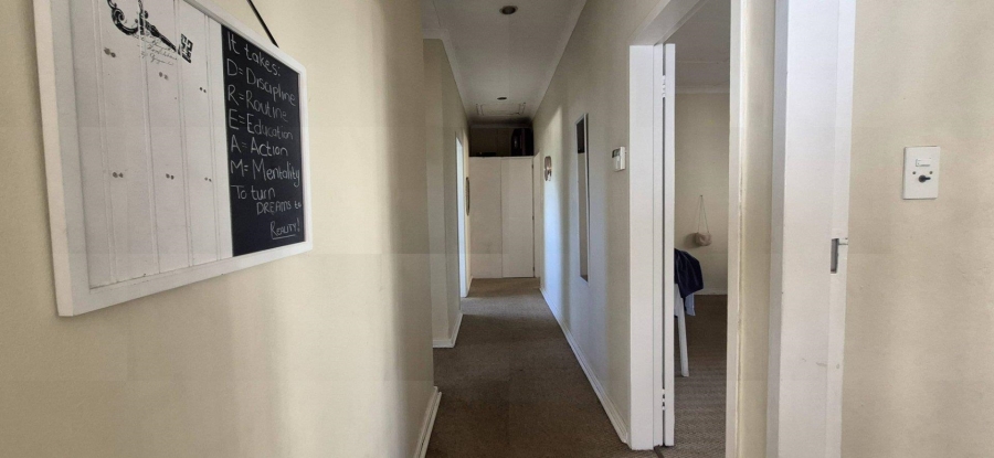 To Let 3 Bedroom Property for Rent in Blairgowrie Gauteng