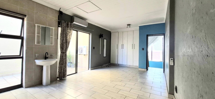2 Bedroom Property for Sale in Blackheath Gauteng