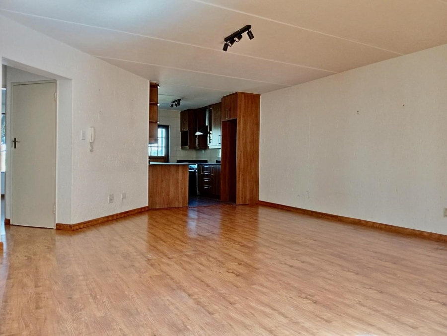 To Let 2 Bedroom Property for Rent in Benmore Gardens Gauteng